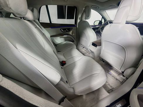 Used 2023 Mercedes-Benz EQS 580 4MATIC SUV image 35