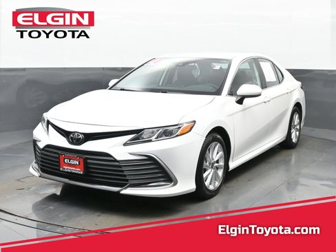 Used 2024 Toyota Camry LE image 1