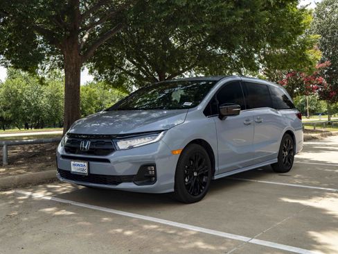 Used 2026 Honda Odyssey Sport-L image 5