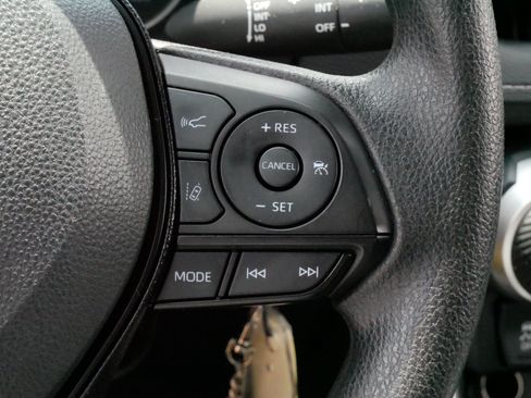 Used 2020 Toyota RAV4 LE w/ All Weather Liner Package AWD/4WD image 25