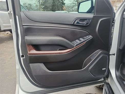 Used 2020 GMC Yukon XL SLT w/ Open Road Package image 6