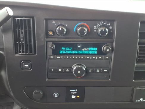 Used 2024 Chevrolet Express 2500 w/ Driver Convenience Package image 7