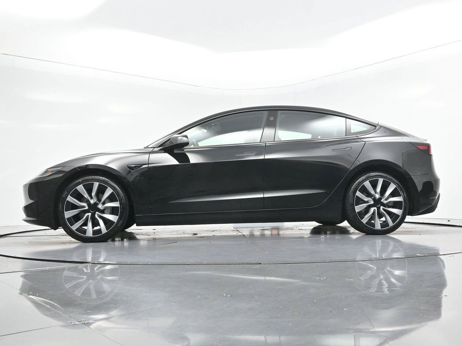 Used 2024 Tesla Model 3 Long Range RWD image 38