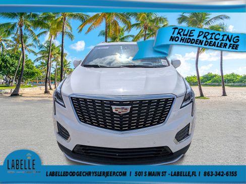Used 2022 Cadillac XT5 Premium Luxury w/ Technology Package FWD image 8