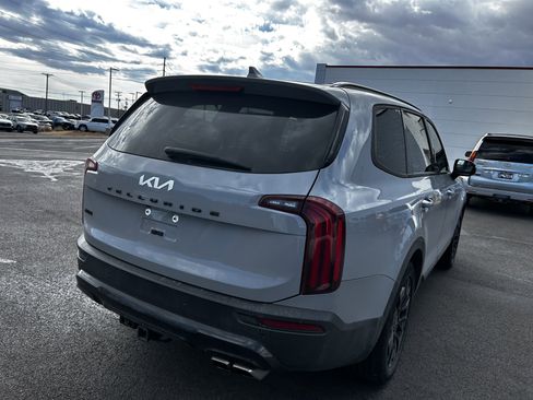 Used 2022 Kia Telluride SX w/ SX Prestige Package image 5