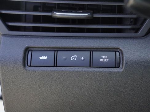 Used 2024 Nissan Altima 2.5 S FWD image 10