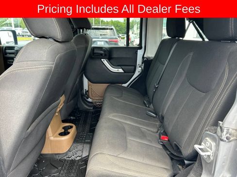Used 2016 Jeep Wrangler Unlimited Sahara w/ Max Tow Package AWD/4WD image 12