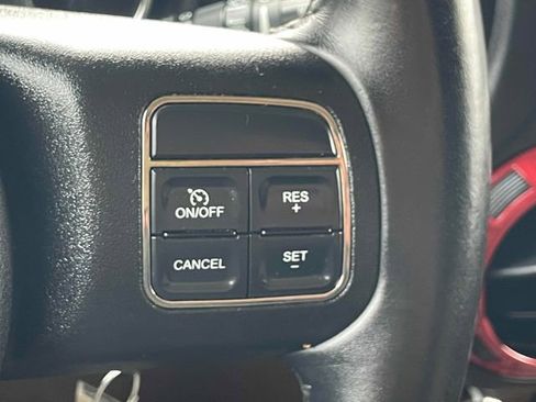 Used 2013 Jeep Wrangler Unlimited Rubicon w/ Connectivity Group AWD/4WD image 8