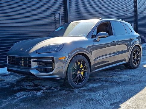 New 2026 Porsche Cayenne GTS AWD/4WD image 1