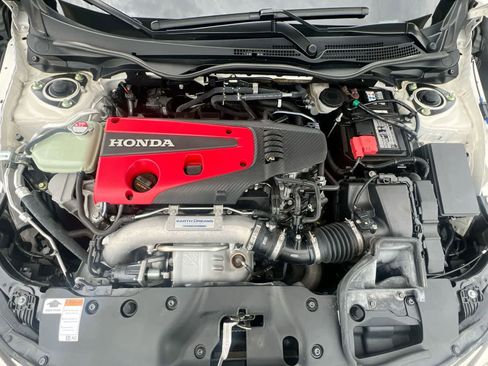 Used 2019 Honda Civic Type R image 15