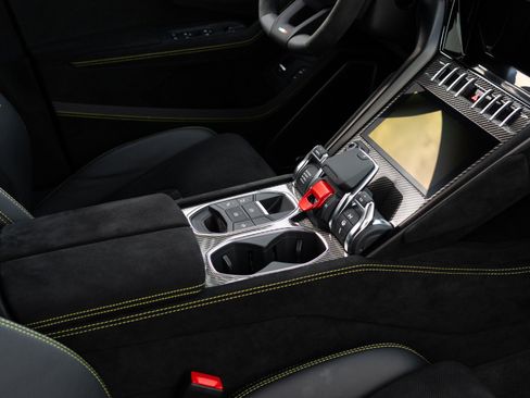 Used 2024 Lamborghini Urus Performante image 63