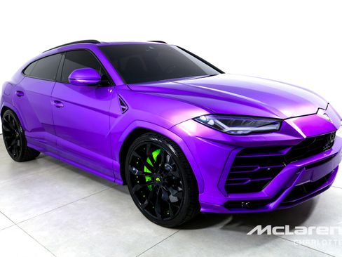 Used 2022 Lamborghini Urus image 3