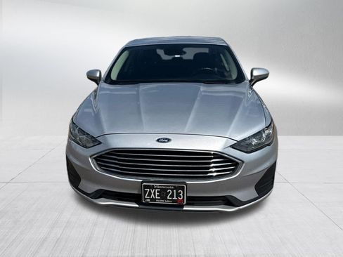 Used 2019 Ford Fusion SE FWD image 2