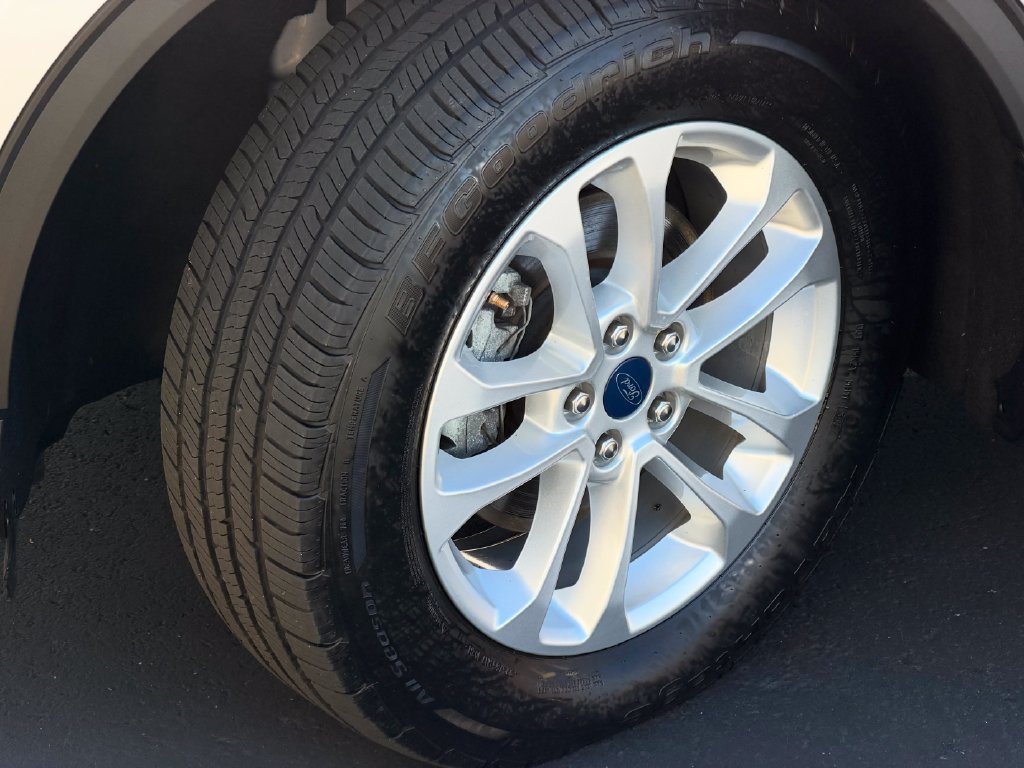 Used 2022 Ford Escape SE AWD/4WD image 9