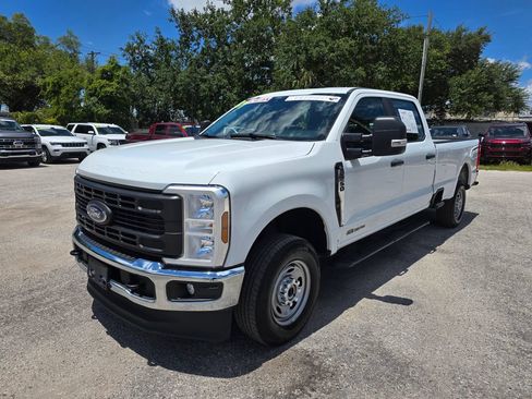 Used 2024 Ford F250 XL w/ XL Driver Assist Package AWD/4WD image 2