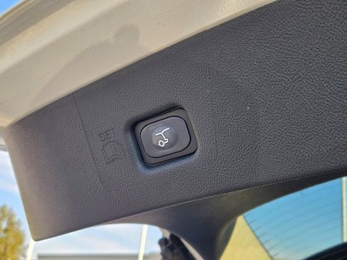 Certified 2022 Lincoln Nautilus AWD w/ Premium Package image 13