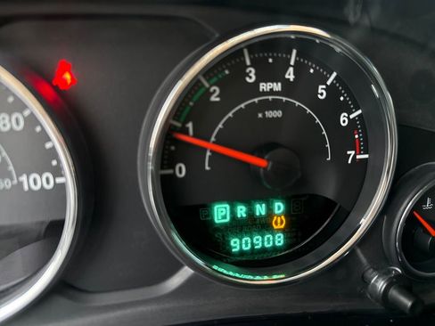 Used 2013 Jeep Wrangler Unlimited Rubicon w/ Dual Top Group image 20