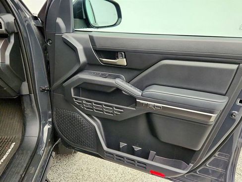 Used 2025 Toyota Tacoma TRD Off-Road AWD/4WD image 24