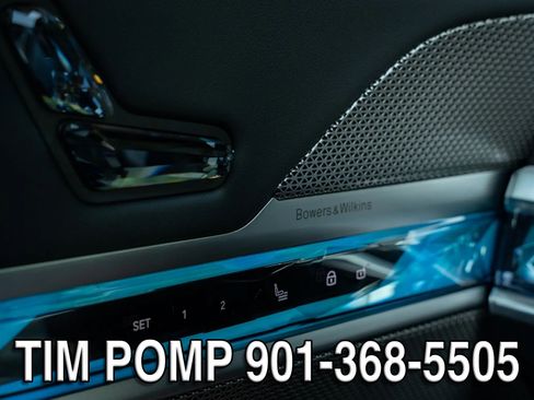 Used 2023 BMW 760i xDrive AWD/4WD image 29