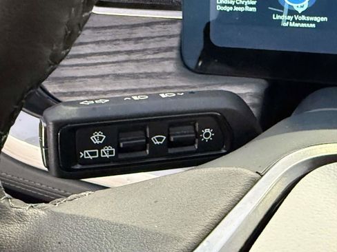 Used 2023 Rivian R1S Adventure AWD/4WD image 22