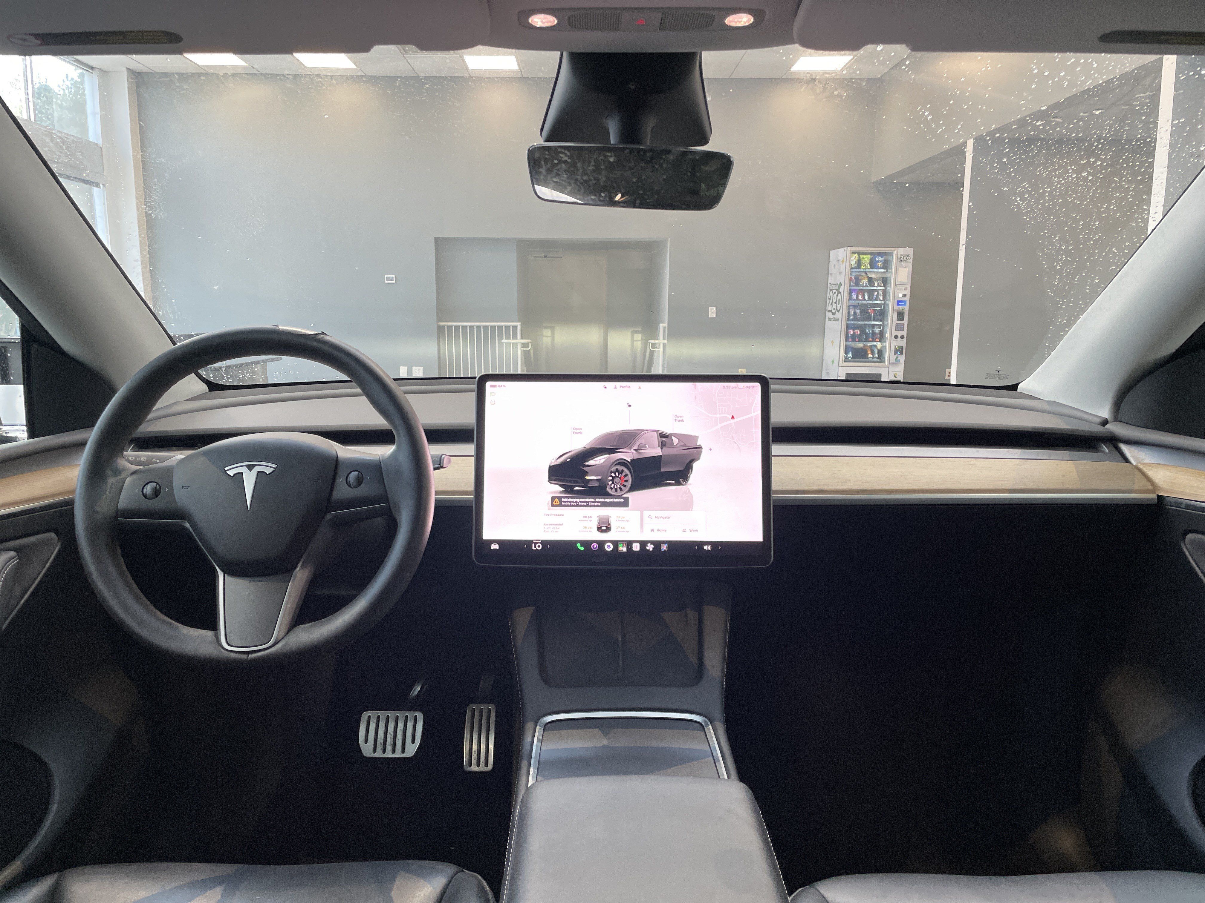 Used 2023 Tesla Model Y Long Range AWD/4WD image 30