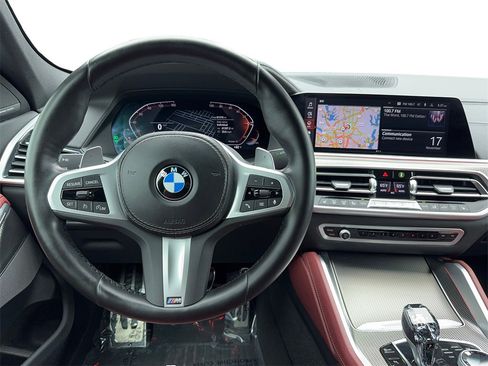 Used 2022 BMW X6 xDrive40i w/ Executive Package image 17