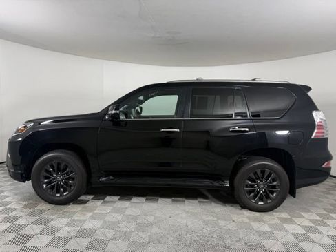 Used 2023 Lexus GX 460 Premium w/ Premium Package AWD/4WD image 3