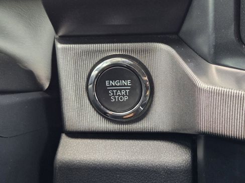 Used 2024 Ford F350 Platinum w/ FX4 Off-Road Package image 23