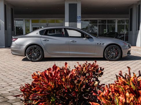 Used 2022 Maserati Quattroporte GT image 23