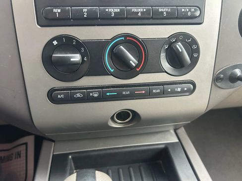 Used 2014 Ford Expedition EL XL image 9