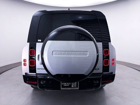 Used 2023 Land Rover Defender 130 X-Dynamic SE AWD/4WD image 34