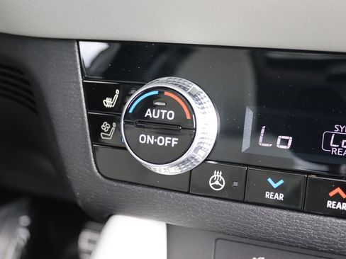 Used 2026 Mitsubishi Outlander SEL AWD/4WD image 14