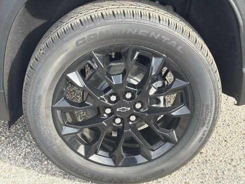 New 2026 Chevrolet Traverse LT w/ Midnight/Sport Edition FWD image 18