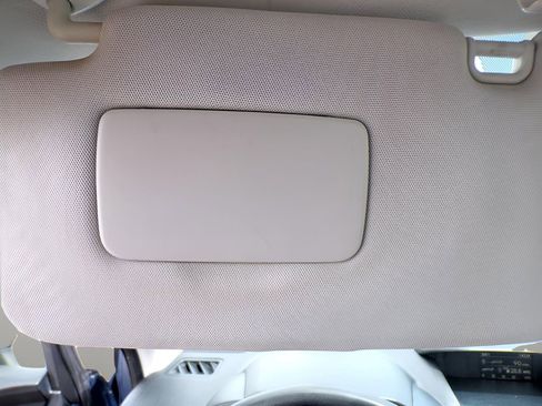 Used 2016 Subaru Forester 2.5i AWD/4WD image 23