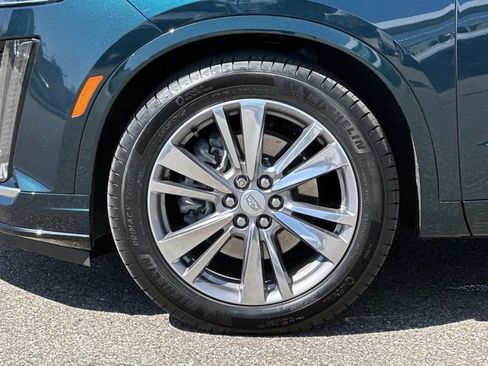 Used 2024 Cadillac XT6 Premium Luxury AWD/4WD image 8