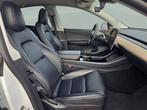 Used 2020 Tesla Model Y Long Range image 13