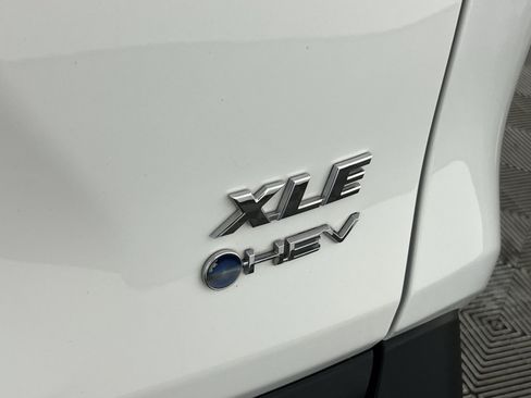 Used 2025 Toyota RAV4 XLE AWD/4WD image 27