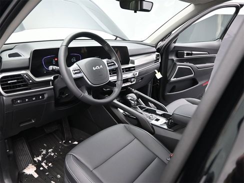 New 2025 Kia Telluride S image 18