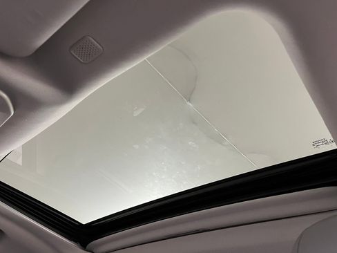 Used 2022 Toyota Highlander XLE image 13