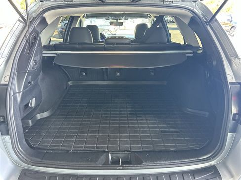 Used 2018 Subaru Outback 3.6R Limited image 43