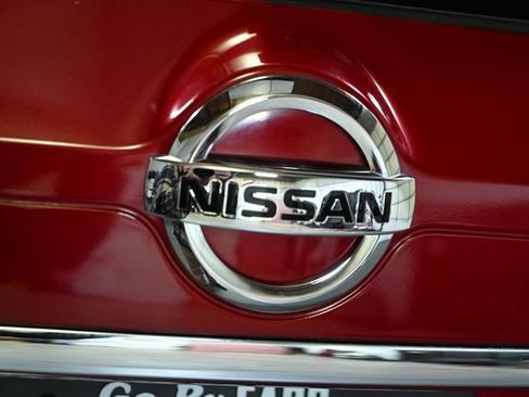 Used 2017 Nissan Rogue SV AWD/4WD image 9