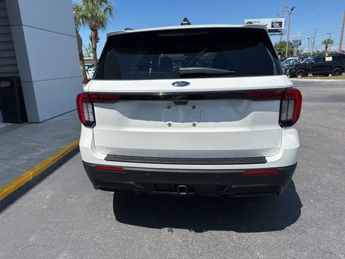 Used 2025 Ford Explorer ST-Line RWD image 5