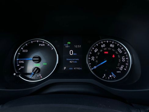 Used 2022 Toyota RAV4 SE w/ Convenience Package image 40