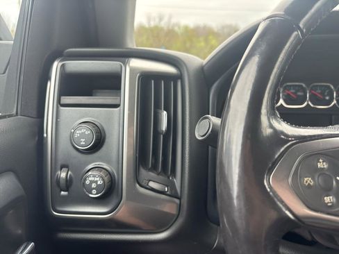 Used 2018 Chevrolet Silverado 1500 LT w/ All Star Edition AWD/4WD image 27