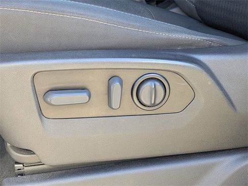 Used 2022 Chevrolet Silverado 1500 LT image 19