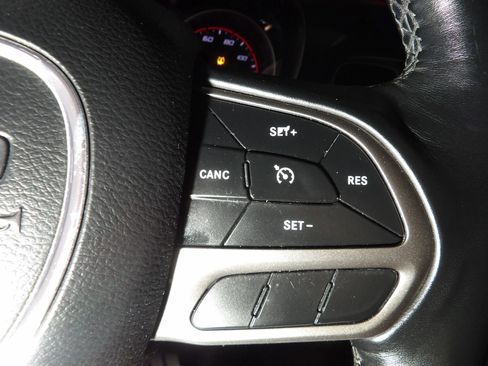 Used 2021 Dodge Charger SXT w/ Leather Interior Group RWD image 18