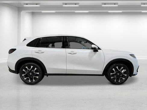 New 2026 Honda HR-V EX-L image 2