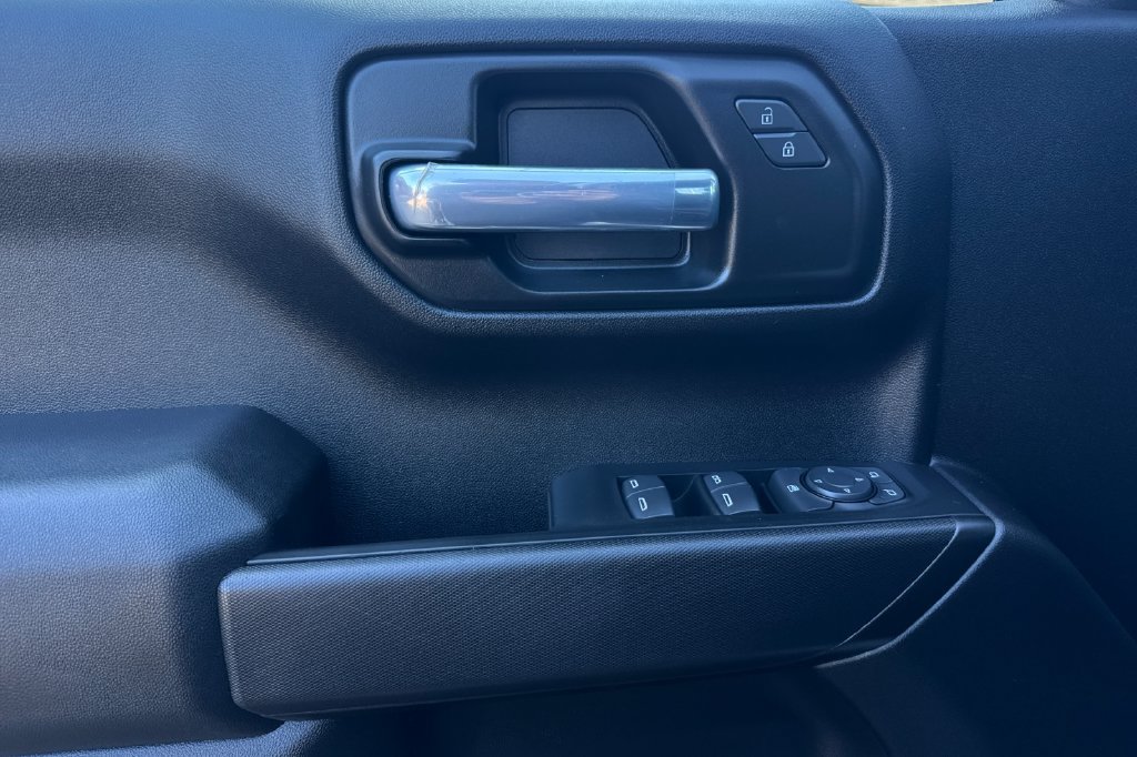Used 2025 Chevrolet Silverado 1500 Custom RWD image 11