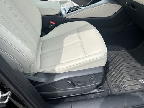 Used 2025 Audi Q5 Premium Plus w/ Premium Plus AWD/4WD image 28