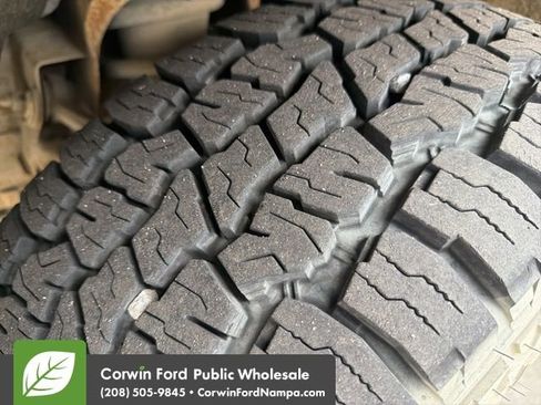 Used 2014 GMC Sierra 1500 SLT w/ Driver Alert Package image 11